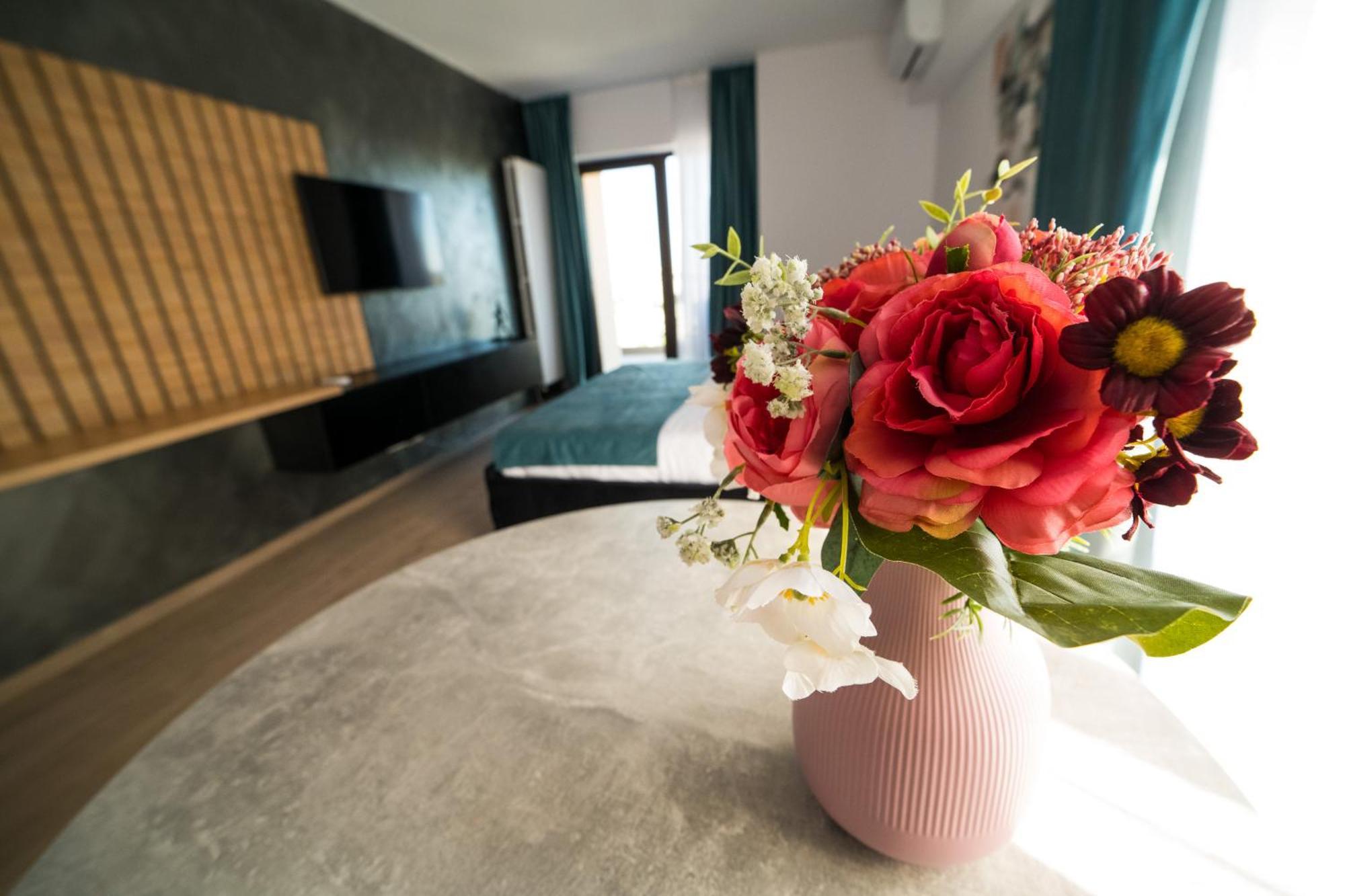 Garsoniera Turquoise Rezidential Moghioros Park Apartment Bucharest